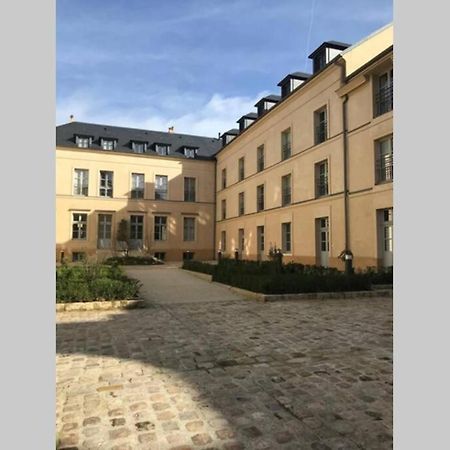L'Independance Apartment Versailles Bagian luar foto